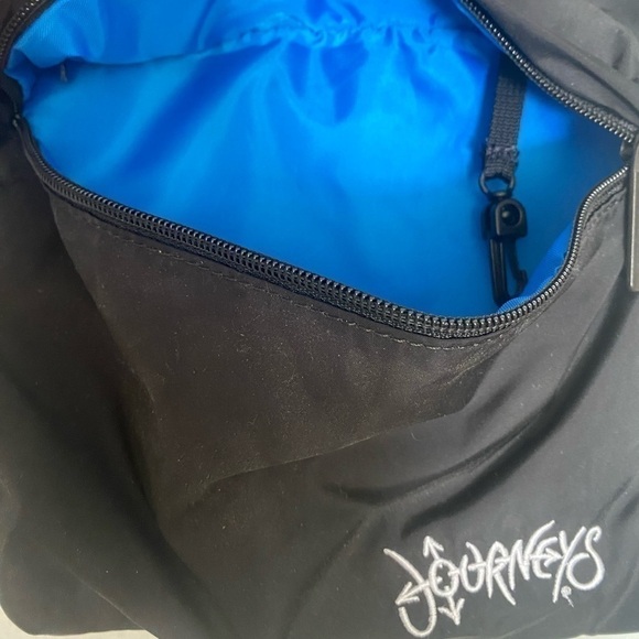 NWT ADIDAS ORIGINAL BLACK BACKPACK WITH BLUE INTERIOR - Picture 4 of 9